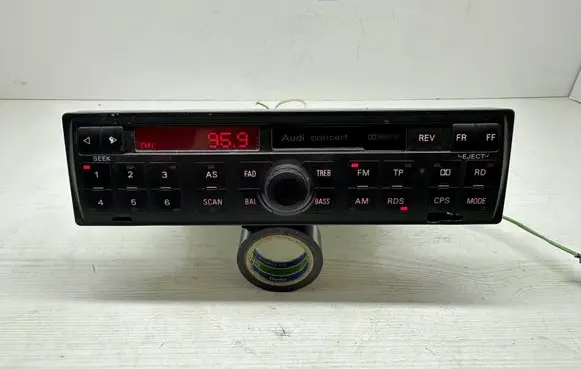 Audi A8 S8 D2 4D Radio/CD/DVD/GPS head unit 4D0035186A AUZ5Z3W0038102 CONCERT