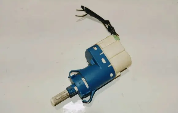 Ford Focus C-MAX Brake pedal sensor switch 3M5T9C872AB