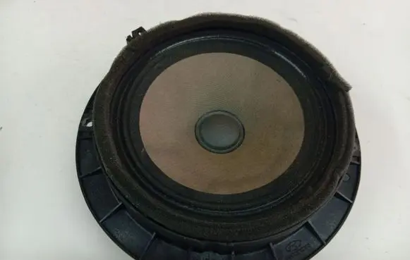 Hyundai i30 Front door speaker 963302H000