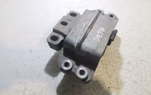 Volkswagen Jetta V Engine mount bracket 1K0199555