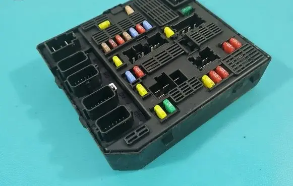 Renault Scenic III - Grand scenic III Central body control module 284B62342R IMPRK1561664