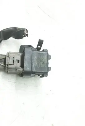 Toyota Avensis Verso Glow plug pre-heat relay 2861067010 1567000671