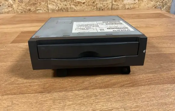 Volvo V50 Navigation unit CD/DVD player 31285427