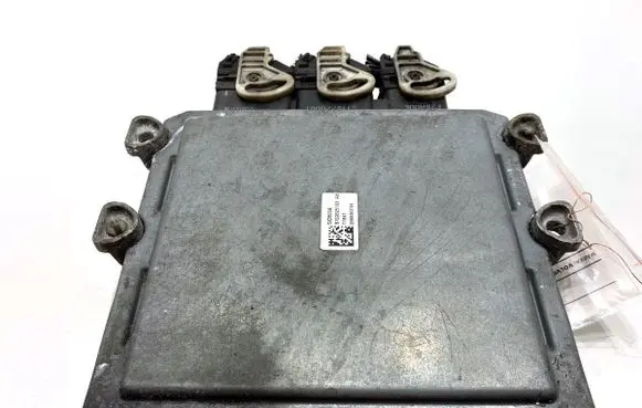 Volvo V50 Engine control unit/module ECU 31211081AA