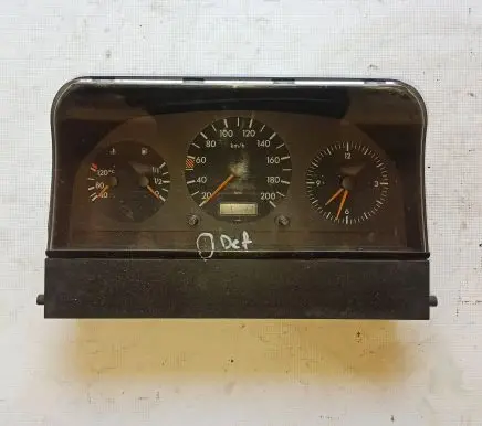 Mercedes-Benz Sprinter W901 W902 W903 W904 Speedometer (instrument cluster) 0005425301 MB0005425301