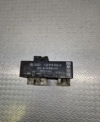Volkswagen Golf IV Coolant fan relay 1J0919506H 898884000