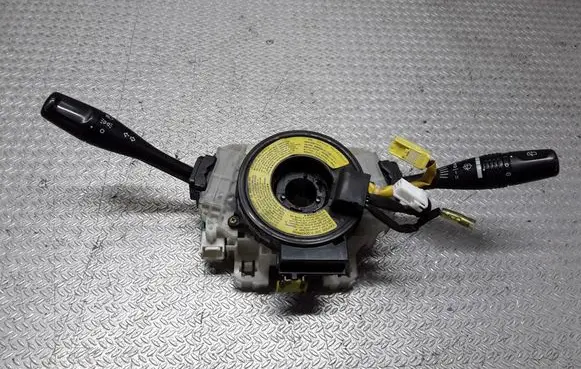 Mitsubishi Pajero Wiper turn signal indicator stalk/switch K70203Y