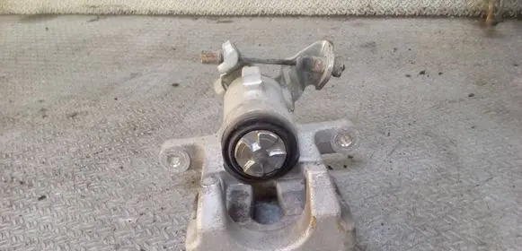 Renault Clio III Rear brake caliper