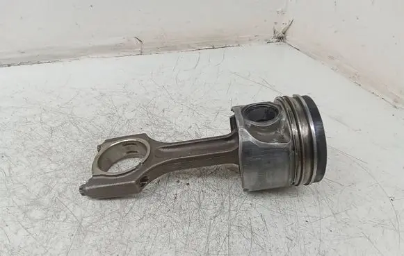 BMW 7 E65 E66 Piston with connecting rod