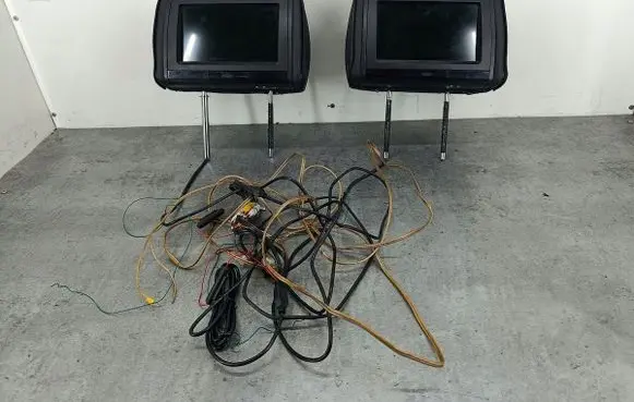 Audi A6 S6 C6 4F Front seat headrest