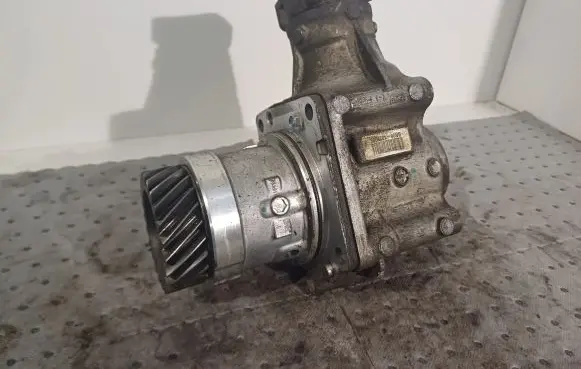 Gearbox transfer box case