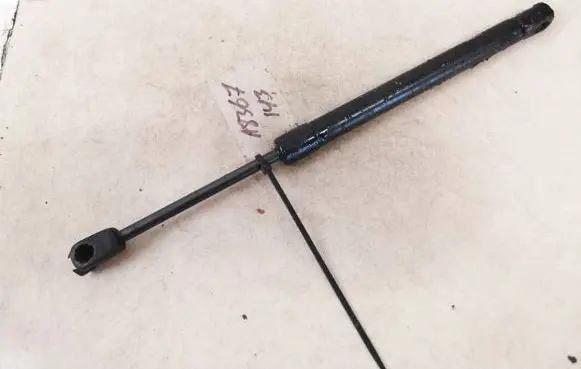 KIA Carnival Tailgate/trunk strut/damper
