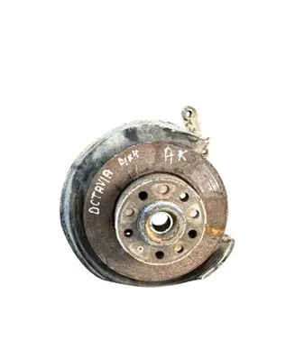 Rear wheel hub