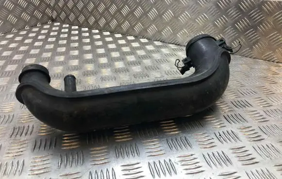 Ford Transit Air intake hose/pipe 6897649