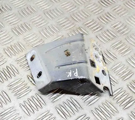 Maserati Quattroporte Fender mounting bracket