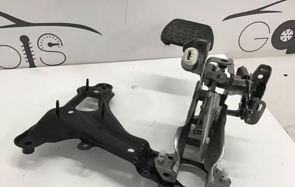 Toyota RAV 4 (XA50) Brake pedal 422A0271B 8951042010