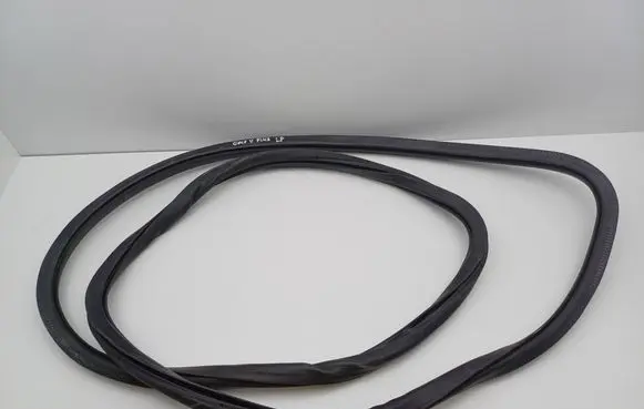 Volkswagen Golf Plus Front door rubber seal 5M0867911B