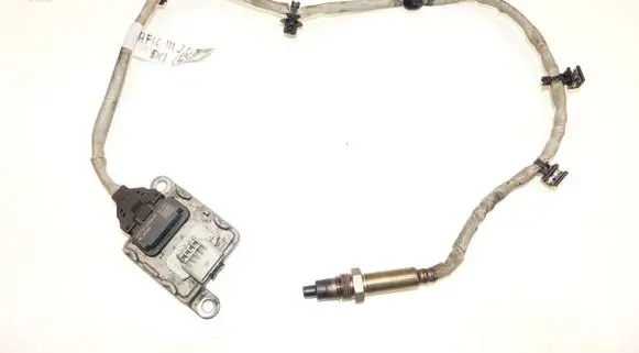 Renault Trafic III (X82) Lambda probe sensor NS11A 227900040R