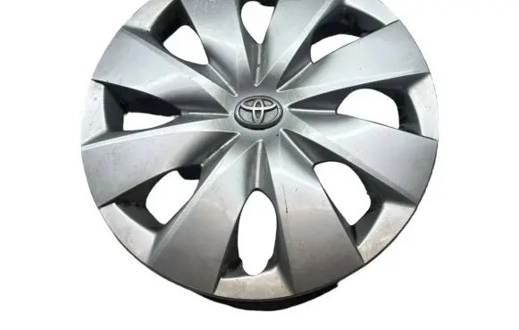 Toyota Yaris R14 wheel hub/cap/trim 426020D190
