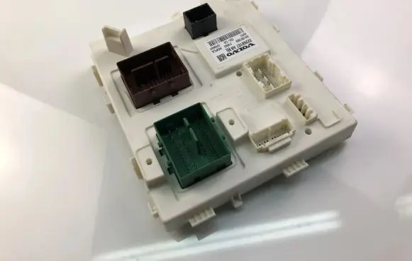 Volvo XC40 Fuse box set 32268107AB
