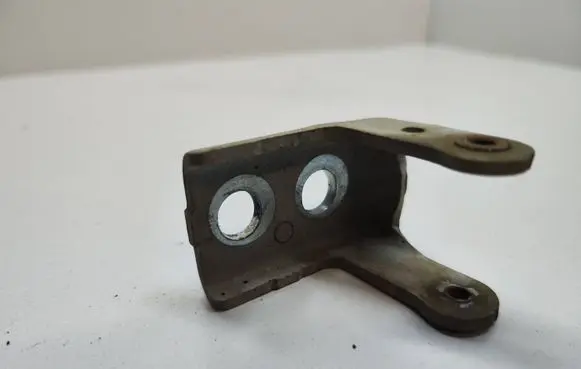 Peugeot 308 Front door lower hinge 