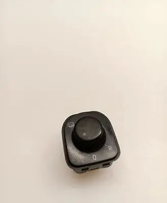 Volkswagen PASSAT B7 Wing mirror switch 1K0959565L