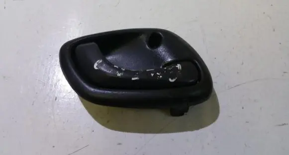 Suzuki Baleno EG Front door interior handle