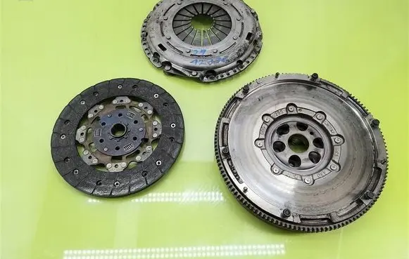 Volkswagen PASSAT B6 Clutch set kit 1878005146
