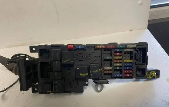 Volvo S60 Fuse box set 9452993 518322110 518332110