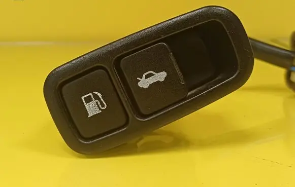 Hyundai Sonata Fuel tank opening switch 