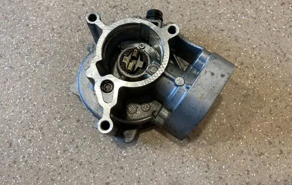 Audi Q5 SQ5 Vacuum pump 06L145100F