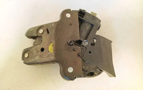 Audi A6 S6 C6 4F Tailgate/trunk/boot lock/catch/latch 4F5827505C