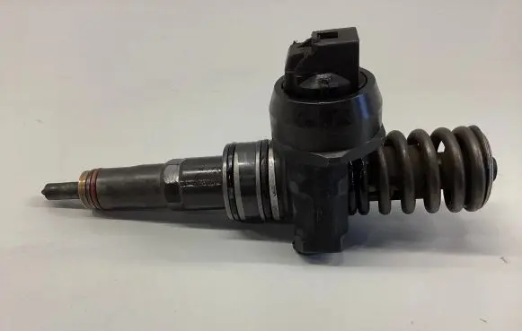 Audi A3 S3 8P Fuel injector 038130073BQ 0414720312