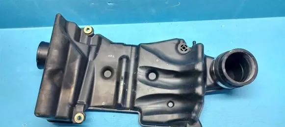 Mitsubishi Pajero Pinin Intake resonator 