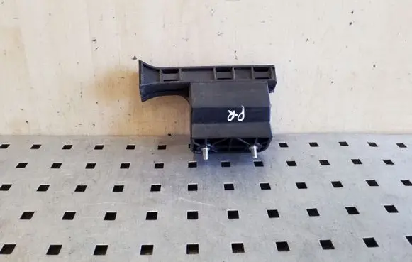 KIA Rio Front door windshield rail 825601W000
