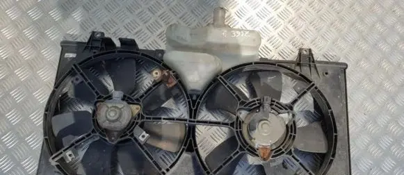 Mazda 6 Radiator cooling fan shroud