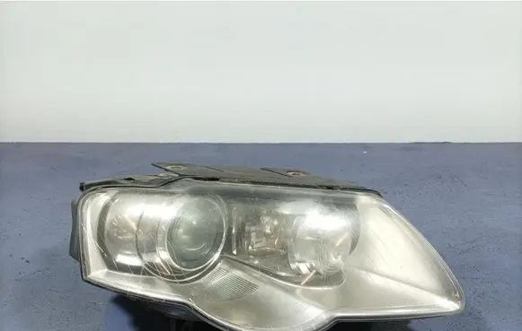 Volkswagen PASSAT B6 Headlight/headlamp 3C0941752G