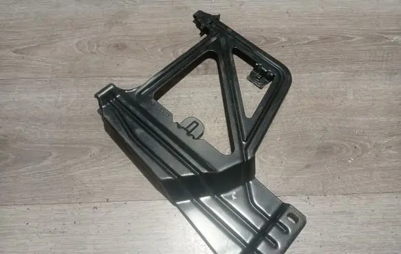 Battery bracket