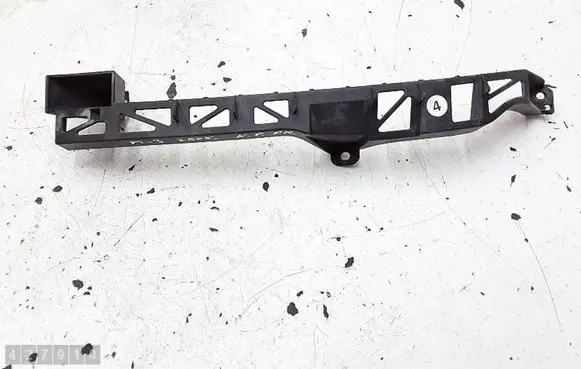 Headlight/headlamp mounting bracket