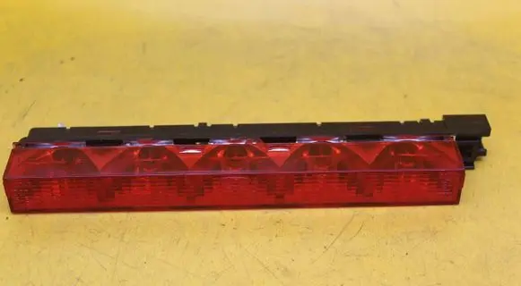 Ford Focus Third/center stoplight 1S7113A613A