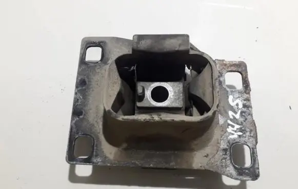 Ford Focus Engine mount bracket 98AB7M121AJ 98AB-7M121-AJ