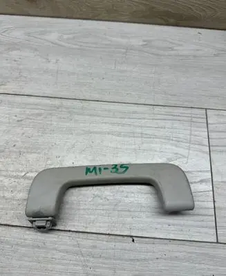 Audi A4 S4 B6 8E 8H Front interior roof grab handle 8E0857607