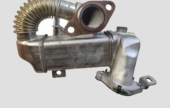 Nissan Qashqai EGR valve cooler 147350264R