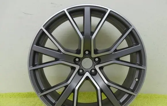 Audi Q7 4M R22 alloy rim 4M0601025AB