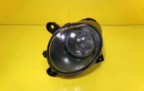 Volkswagen PASSAT B5.5 Front fog light 3B7941700A