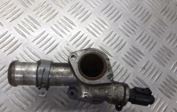 Audi A4 S4 B6 8E 8H Thermostat housing 038121133A