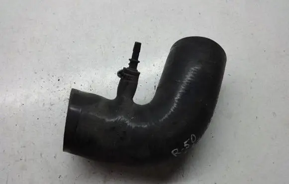 Intake resonator