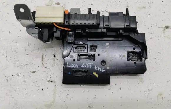 Mercedes-Benz C W204 SAM control unit 2049005601