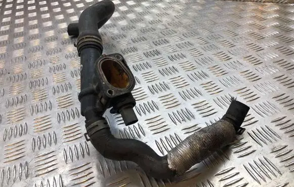 Volkswagen Caddy Engine coolant pipe/hose