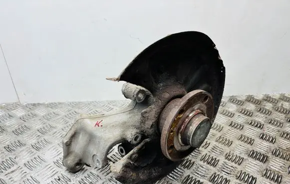 Volkswagen PASSAT B8 Rear wheel hub 